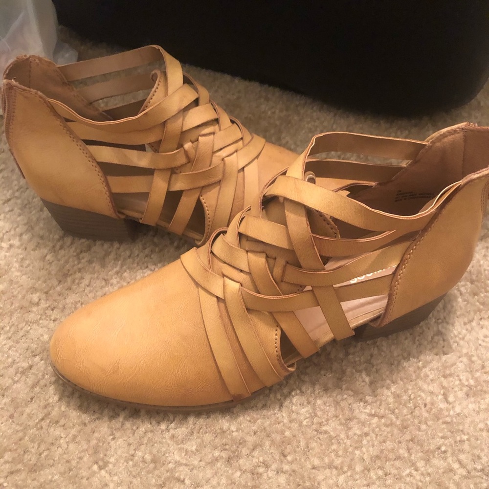 ankle boots